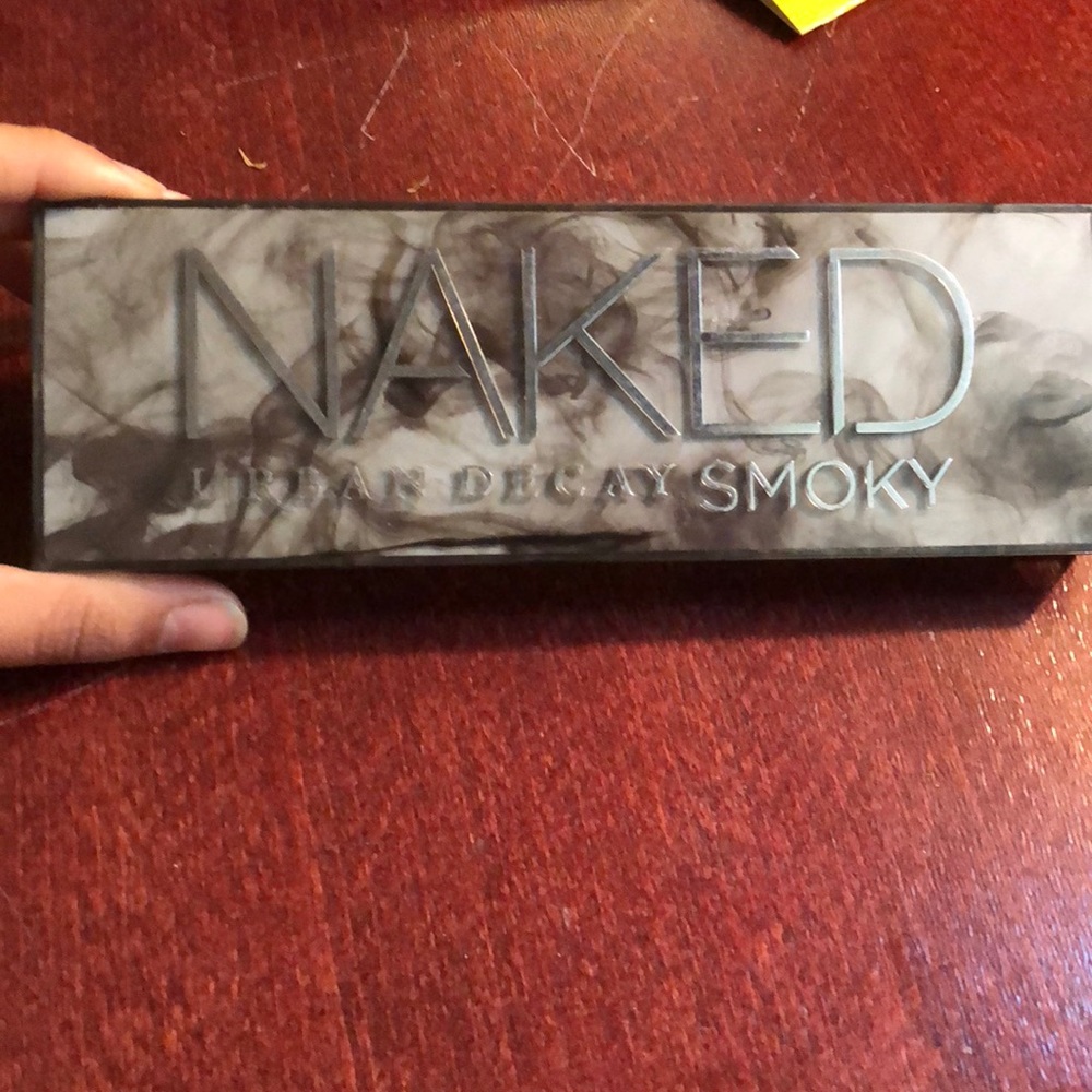 Urban Decay Naked Smokey Palette